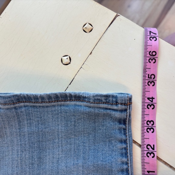 American Eagle High Rise Straight Jeans Women’s 14 X-Long Light Wash Distressed - Picture 8 of 11